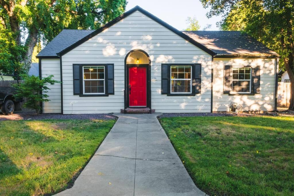 Lovely House Near Downtown, Home Away From Home! Chico Buitenkant foto